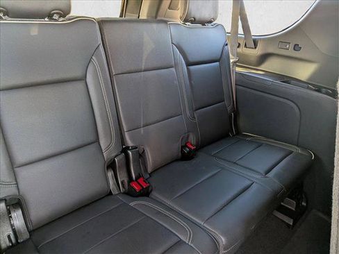 Used 2023 GMC Yukon XL SLT image 21