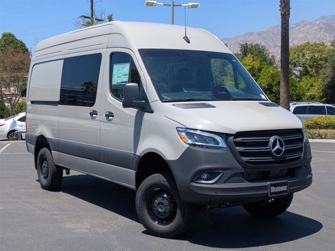 New 2025 Mercedes-Benz Sprinter 2500 image 15
