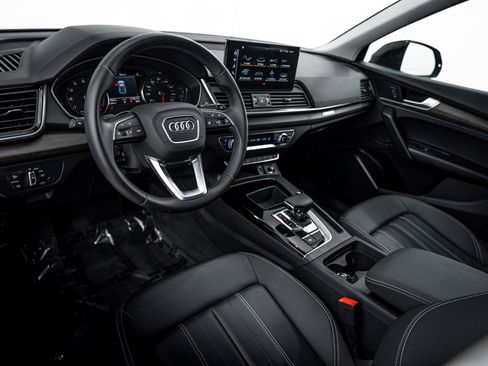 Certified 2023 Audi Q5 2.0T Premium w/ Convenience Package AWD/4WD image 8