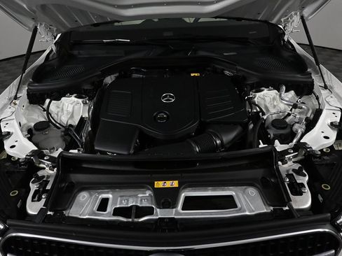 Used 2023 Mercedes-Benz GLC 300 image 32