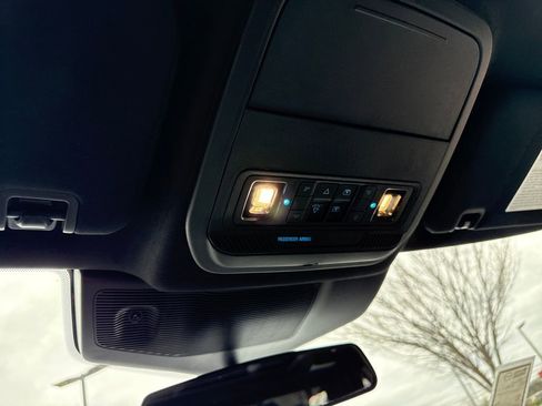 Used 2020 Ford Explorer XLT w/ Equipment Group 202A image 40