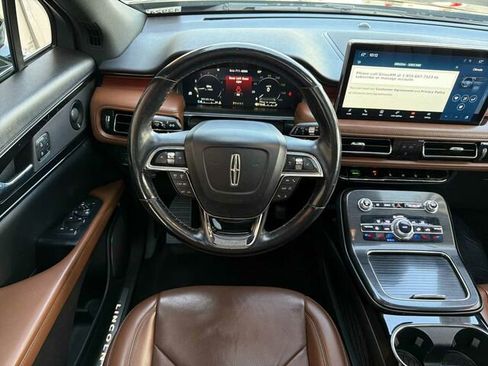 Used 2021 Lincoln Nautilus Reserve image 18