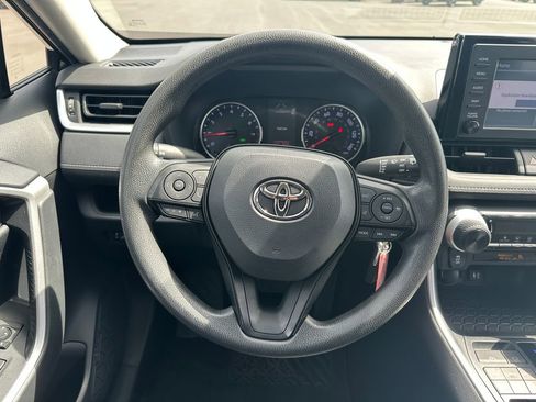 Used 2019 Toyota RAV4 LE w/ Carpet Mat Package AWD/4WD image 19