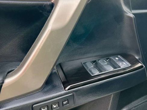 Used 2014 Lexus GX 460 image 31