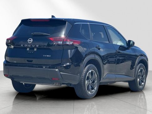 Used 2024 Nissan Rogue SV AWD/4WD image 4