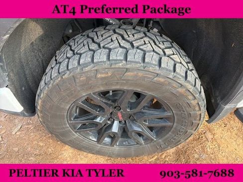 Used 2022 GMC Sierra 1500 AT4 w/ AT4 Preferred Package image 5