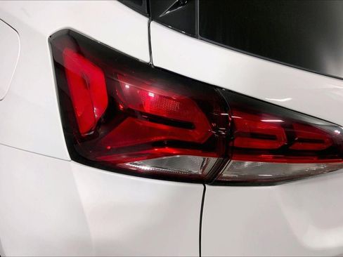 Used 2023 Chevrolet Equinox LT FWD image 27