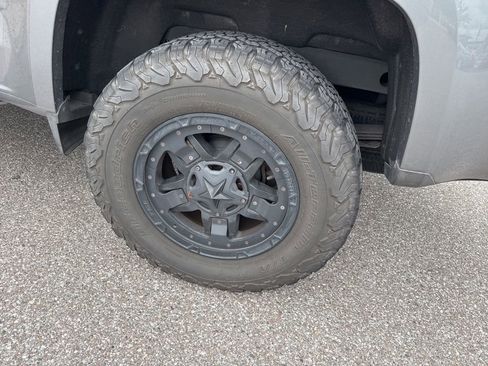 Used 2018 Chevrolet Colorado LT AWD/4WD image 11