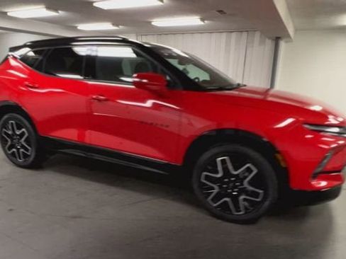 Used 2024 Chevrolet Blazer RS w/ LPO, Floor Liner Package AWD/4WD image 2