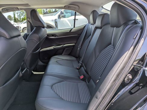 Used 2024 Toyota Camry SE w/ Convenience Package image 8