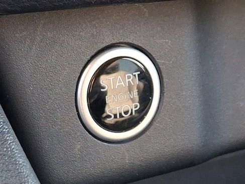 Used 2022 Nissan Rogue SV image 26