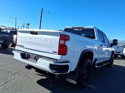 Used 2021 Chevrolet Silverado 2500 LTZ w/ LTZ Plus Package image 2