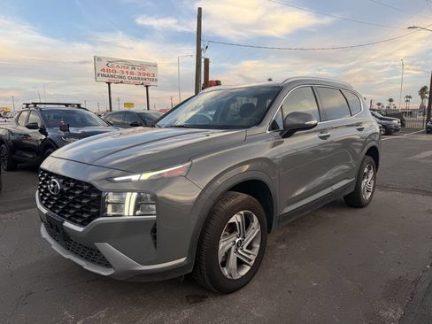 Used 2023 Hyundai Santa Fe SEL image 3