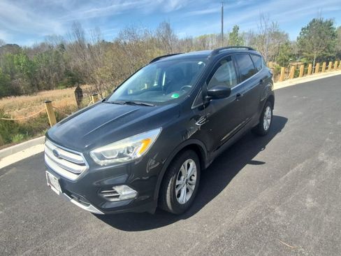 Used 2018 Ford Escape SEL image 1