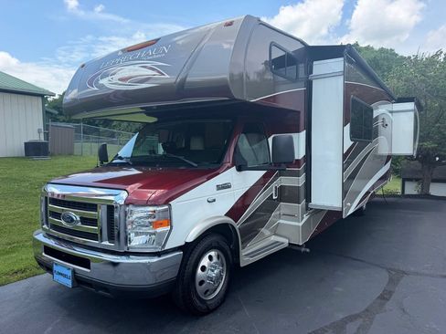 Used 2017 Ford E-450 and Econoline 450 Super Duty w/ Motorhome Prep Package RWD image 1
