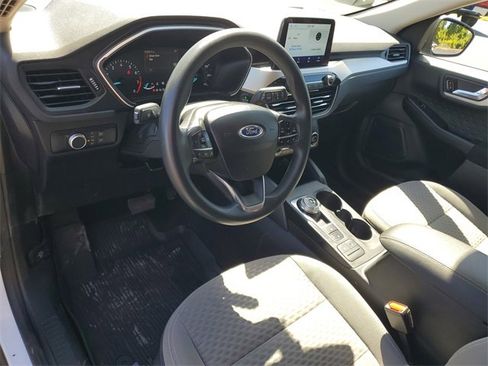 Used 2020 Ford Escape SE image 18