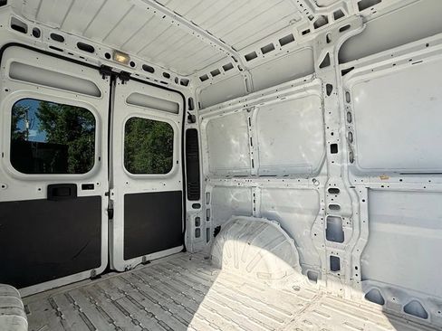 Used 2023 RAM ProMaster 2500 FWD image 38