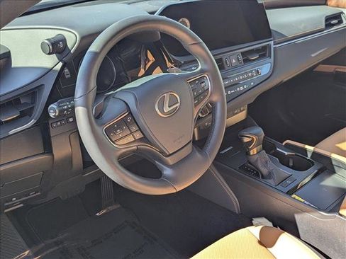 Used 2024 Lexus ES 350 w/ Premium Package image 9