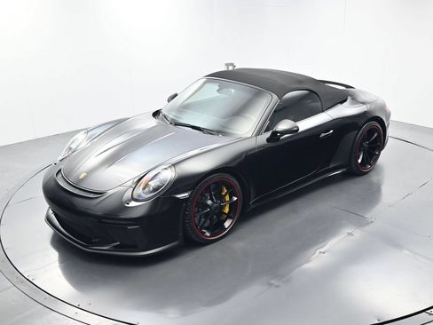 Certified 2019 Porsche 911 Speedster RWD image 35