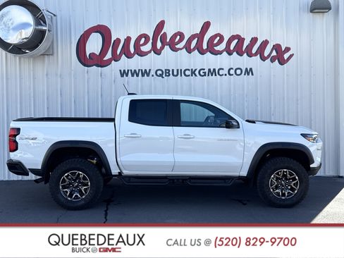 Used 2024 Chevrolet Colorado ZR2 w/ Technology Package image 43