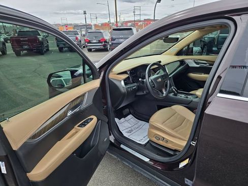 Used 2021 Cadillac XT6 Premium Luxury w/ Platinum Package AWD/4WD image 21