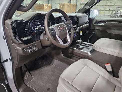 New 2026 GMC Sierra 1500 SLT w/ SLT Convenience Package AWD/4WD image 11