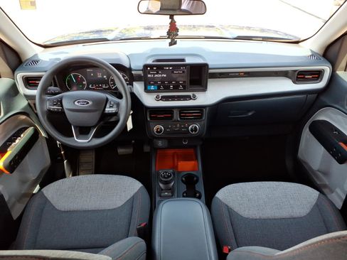 Used 2024 Ford Maverick XLT image 19