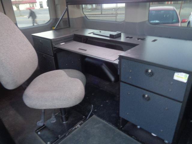 Used 2019 Ford Transit 150 XLT RWD image 21