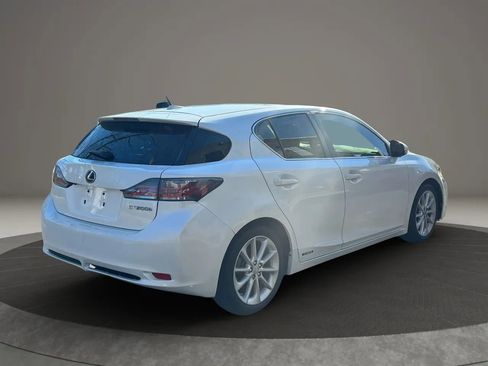 Used 2013 Lexus CT 200h image 5