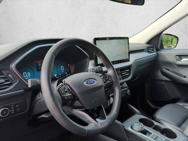 Used 2023 Ford Escape Platinum AWD/4WD image 9