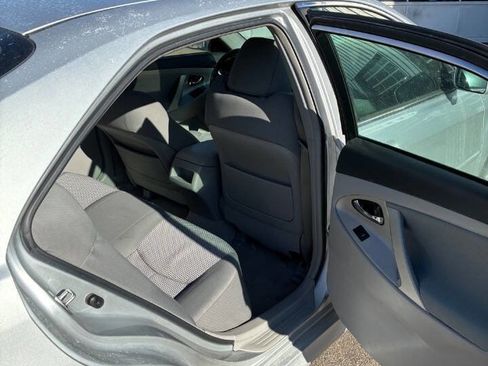 Used 2011 Toyota Camry SE image 14