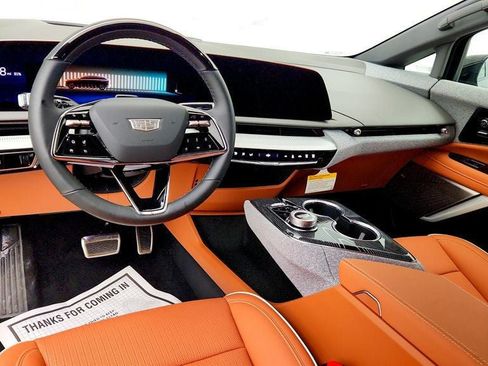 Used 2026 Cadillac Optiq Luxury 2 w/ LPO, Floor Liner Package AWD/4WD image 11