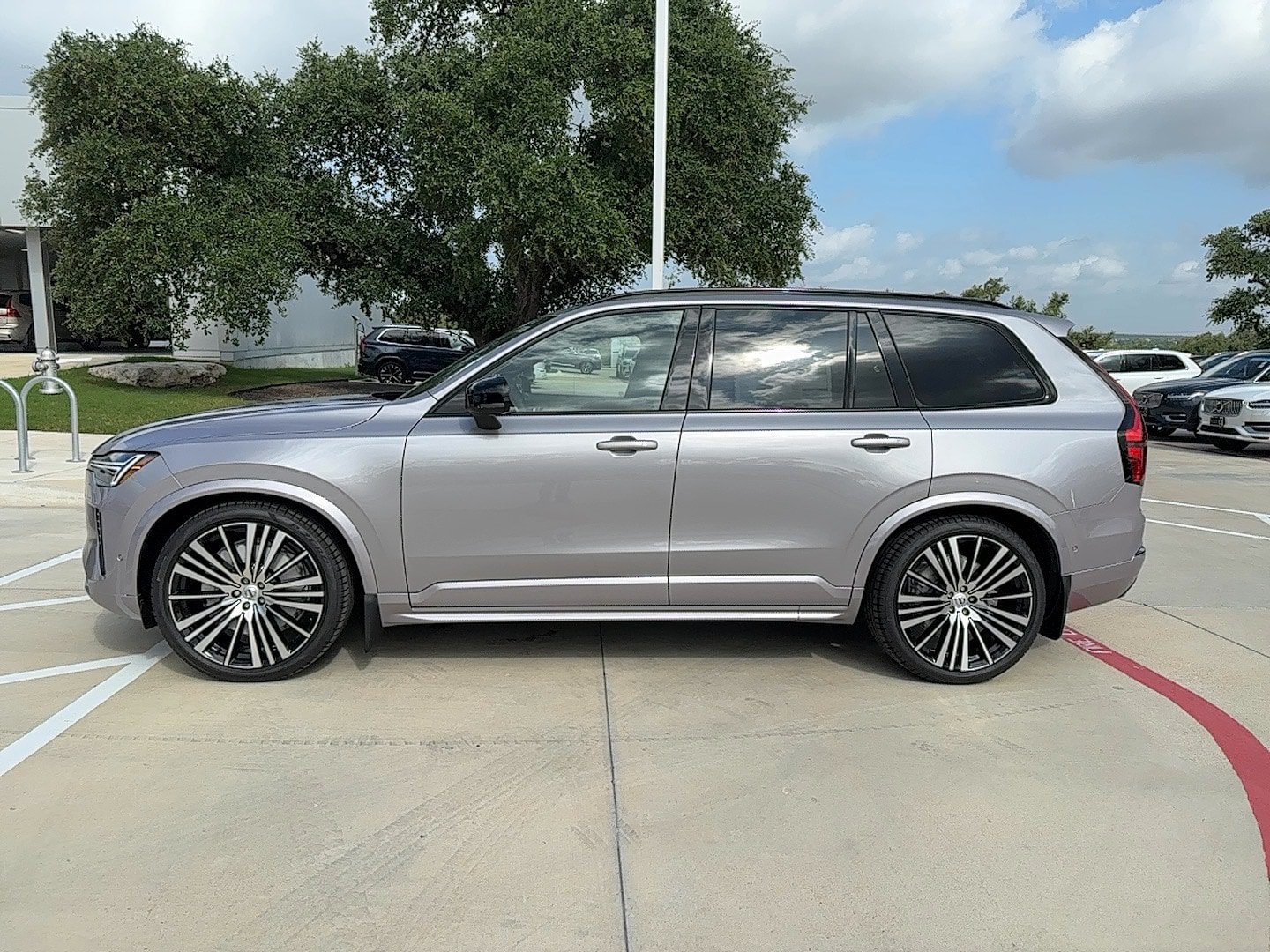 Used 2026 Volvo XC90 B6 Ultra w/ Protection Package Premier AWD/4WD image 3