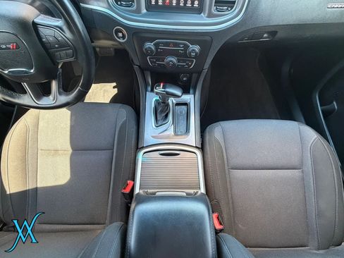 Used 2022 Dodge Charger SXT RWD image 23