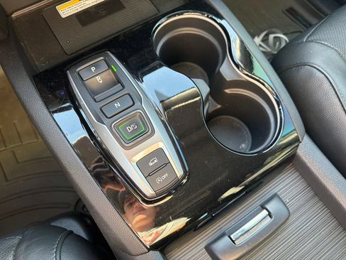 Used 2019 Honda Pilot Elite image 14