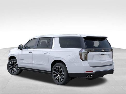 New 2026 Chevrolet Suburban High Country AWD/4WD image 3