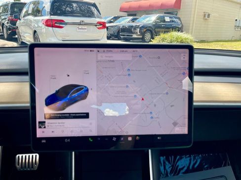 Used 2018 Tesla Model 3 Long Range image 12