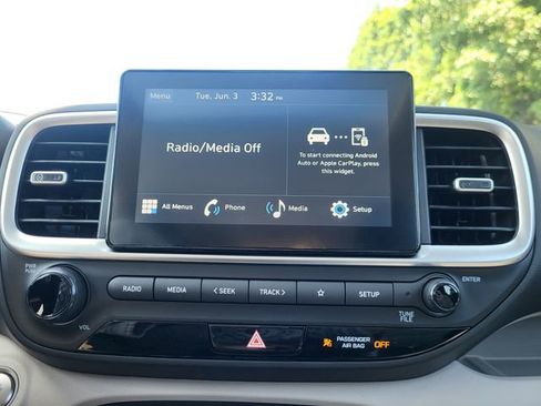 New 2025 Hyundai Venue SEL image 16