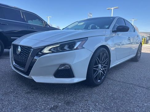 Used 2020 Nissan Altima 2.5 SR image 3