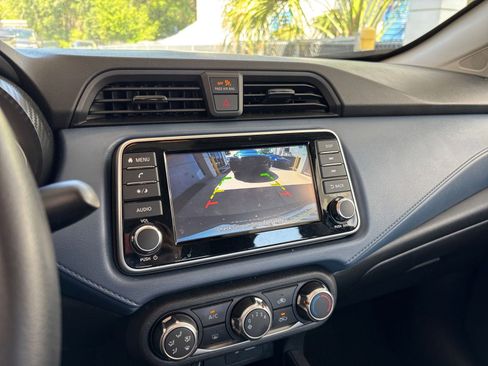 Used 2025 Nissan Versa SV FWD image 24