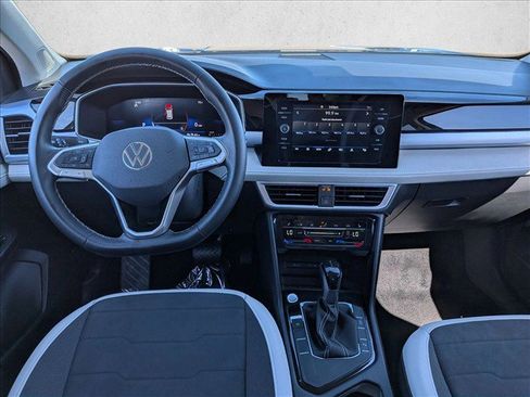 Used 2026 Volkswagen Taos SE FWD image 22