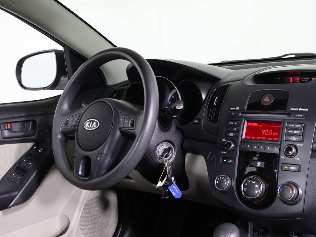 Used 2010 Kia Forte EX FWD image 19
