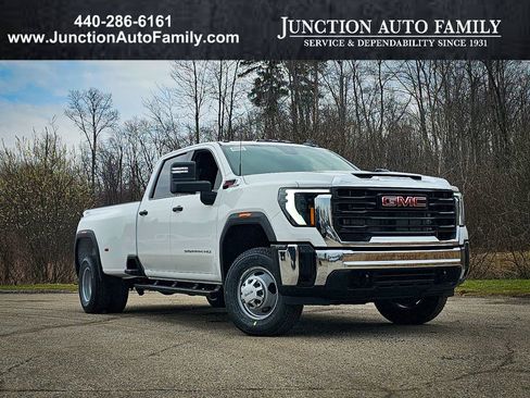 New 2026 GMC Sierra 3500 Pro AWD/4WD image 1