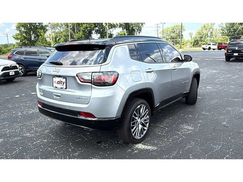 Used 2023 Jeep Compass Limited w/ Elite Group AWD/4WD image 9