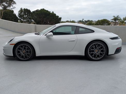 Certified 2025 Porsche 911 Carrera image 2