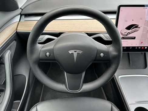 Used 2022 Tesla Model 3 Long Range AWD/4WD image 4
