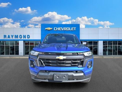 Used 2023 Chevrolet Colorado LT w/ LT Convenience Package AWD/4WD image 8