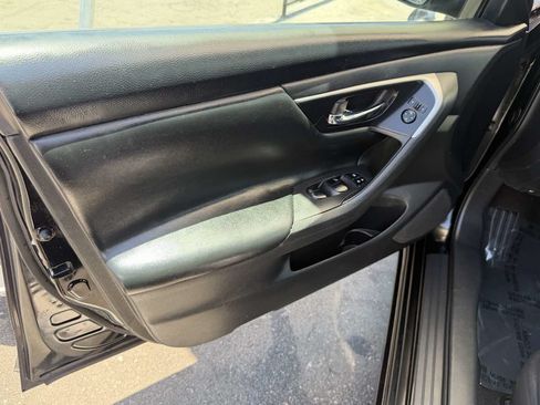 Used 2016 Nissan Altima 2.5 S w/ Power Driver Seat Package FWD image 7