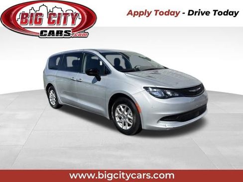 Used 2024 Chrysler Voyager LX FWD image 1