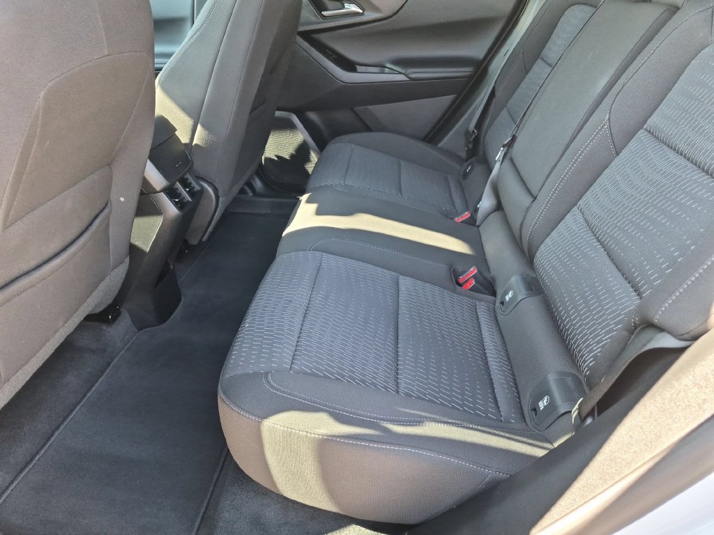 Used 2026 Chevrolet Equinox LT FWD image 24
